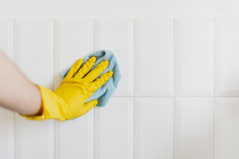 preventing mold growth in tiles bathroom